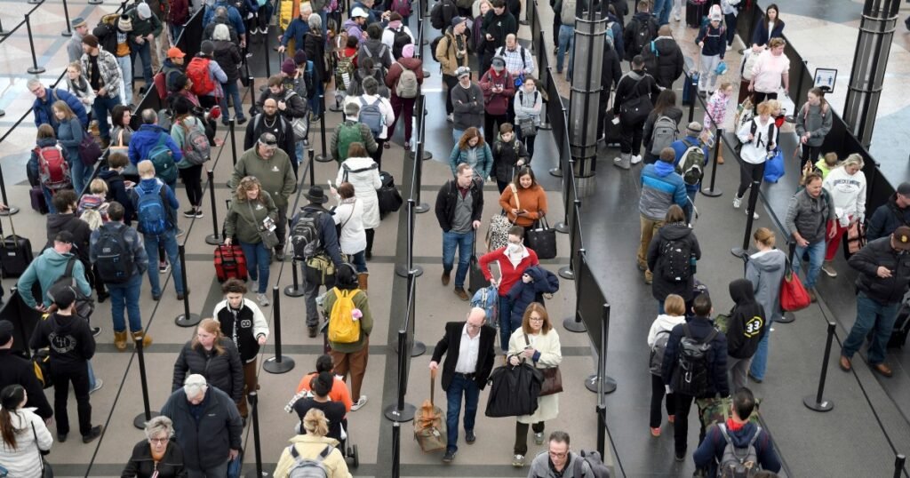 US screens record 2.99 million air travellers in a single day | Aviation