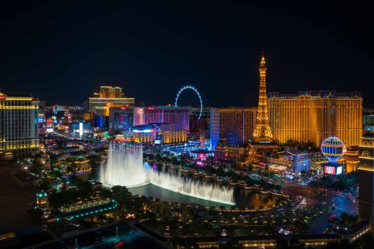 Score $39 Flights to Las Vegas, Orlando, and More With Spirit's Latest Fare Sale